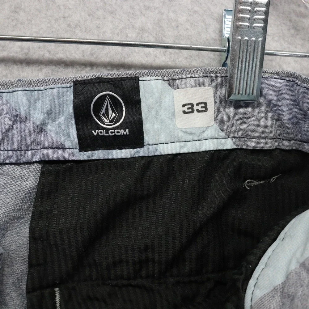 Volcom Shorts Mens 33 Chino Casual Flat Front Gray Striped‎